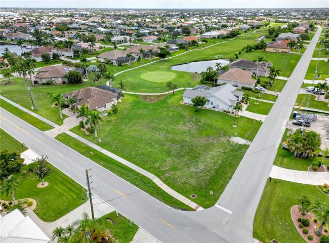 St. Andrew's South Gulf Course in rear of Lot