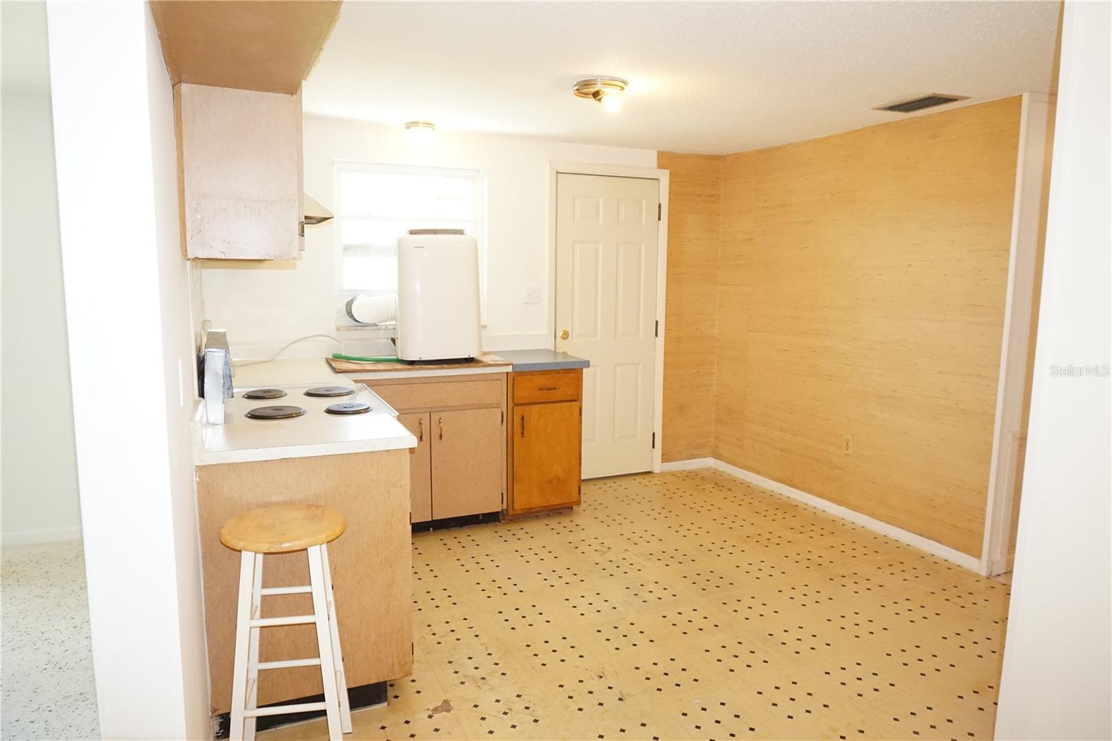 Unit B kitchen