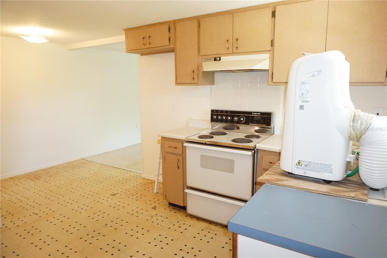 Unit B kitchen