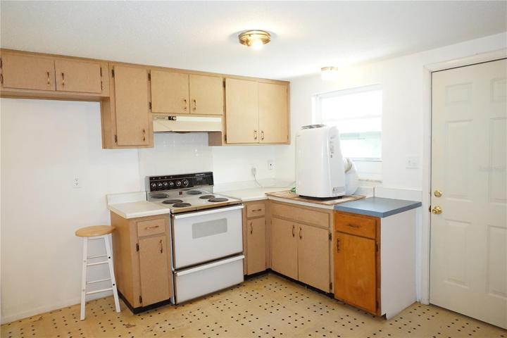 Unit B kitchen