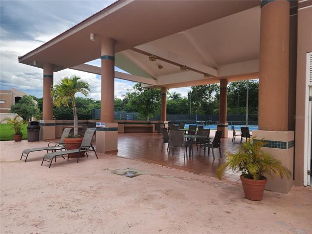Nice gazebo next to the main pool