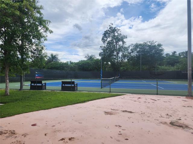 Also has volleyball court and sand volleyball area