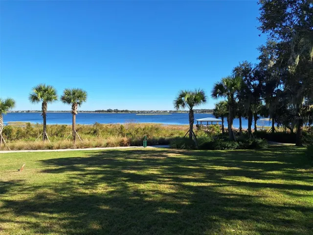 Park in front of John's Lake