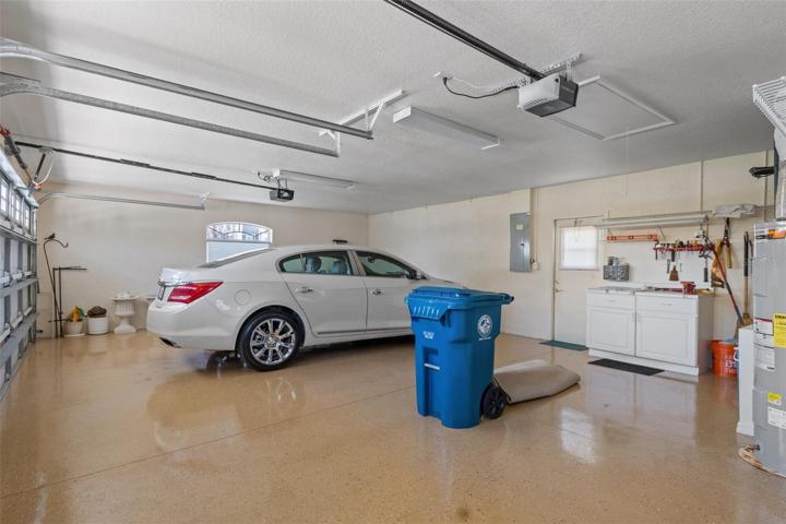 3 CAR GARAGE