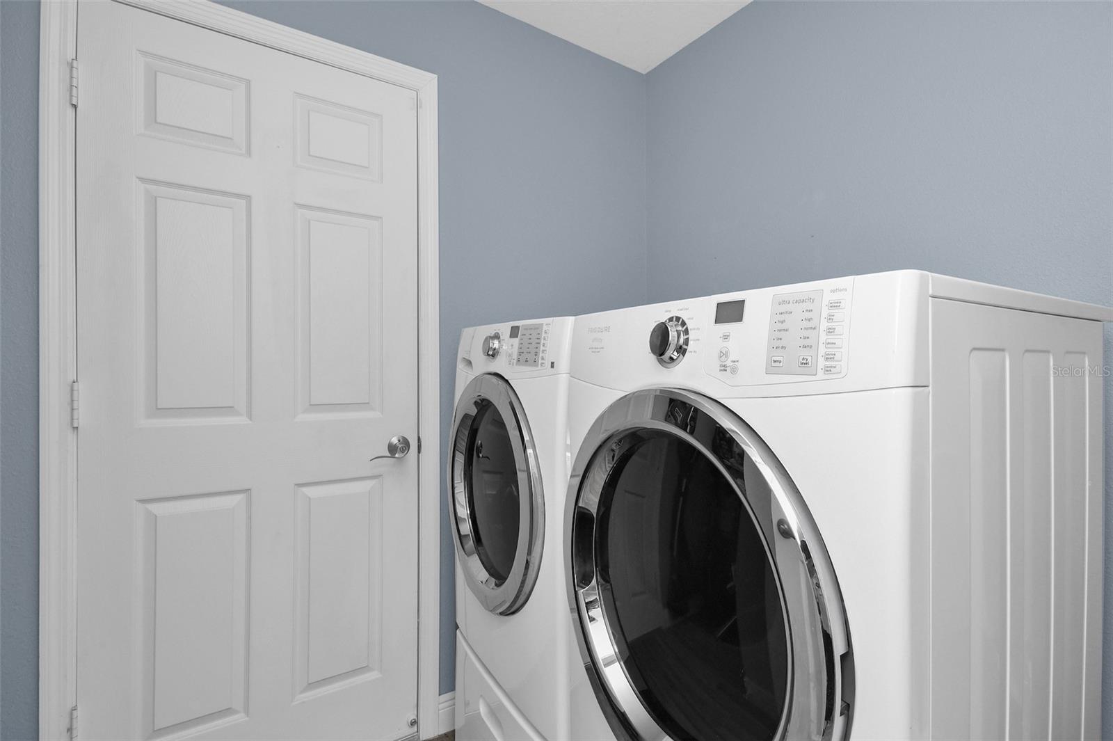 Nice Washer and Dryer Included