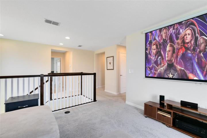 A view from the loft to the stairs.