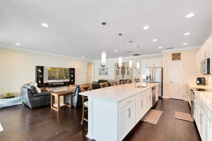 Plenty of space for relaxing and entertaining.