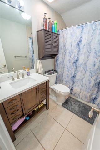 UPSTAIRS 4TH FULL BATHROOM