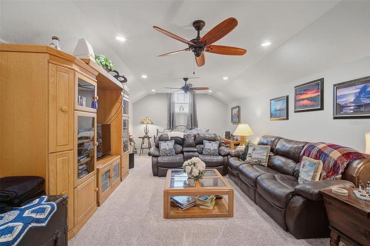 Upstairs Bonus Room