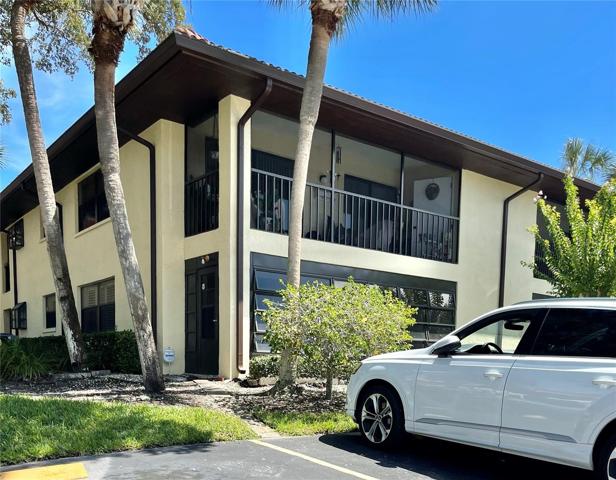 Parking right out lanai area