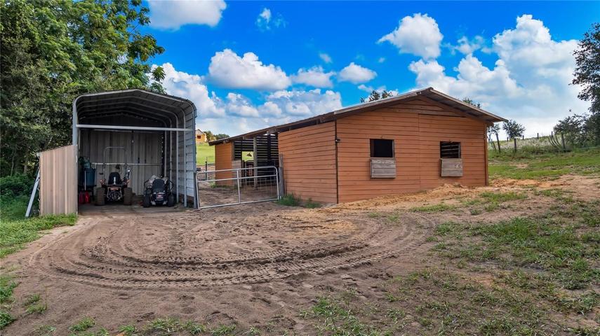 BARN - TACK ROOM & STORAGE SHED
