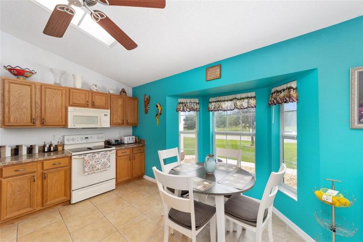 Kitchen/Eat-in Dining
