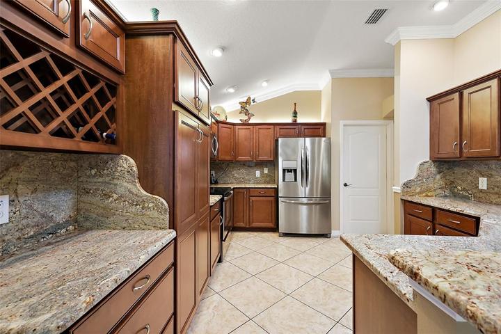 Kitchen w/built in wine rack
