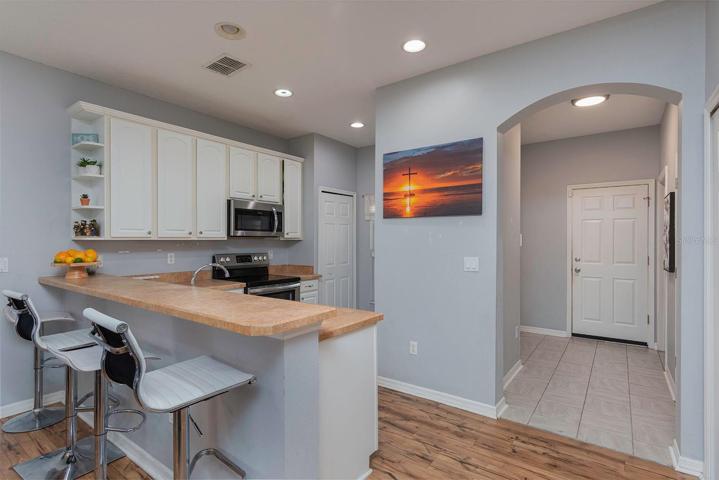Kitchen with brand new kitchen appliances!