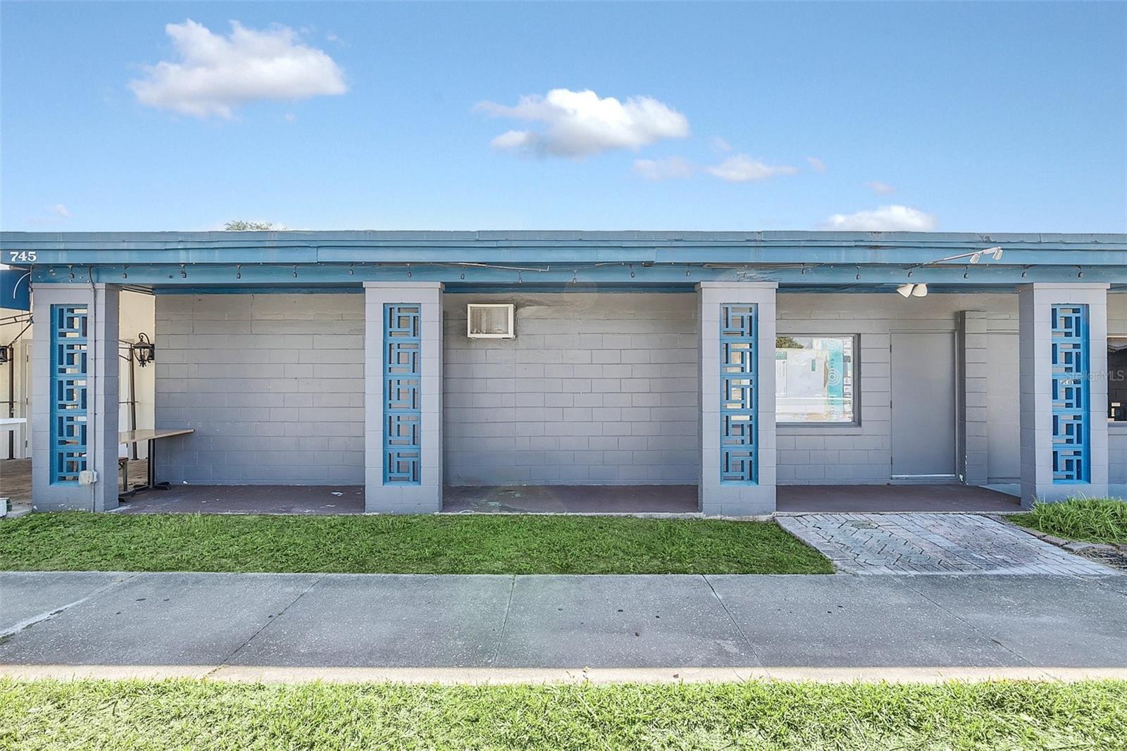 Front Walkway Entrance to Unit 741