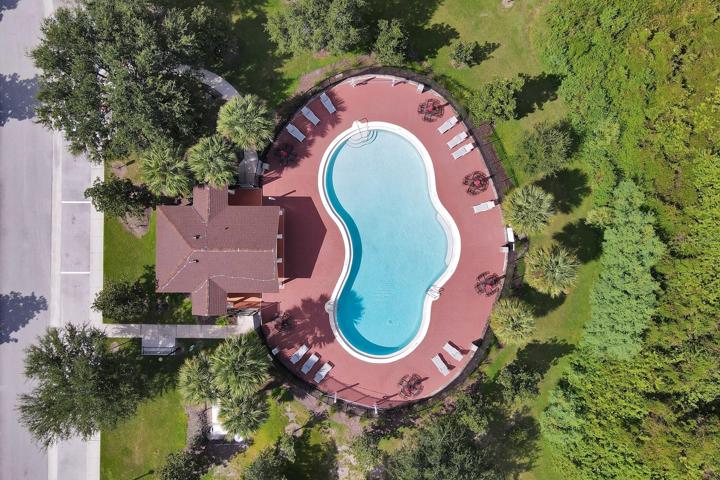 Community pool