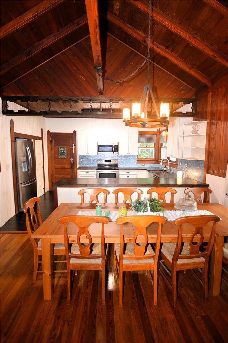 Main home dining