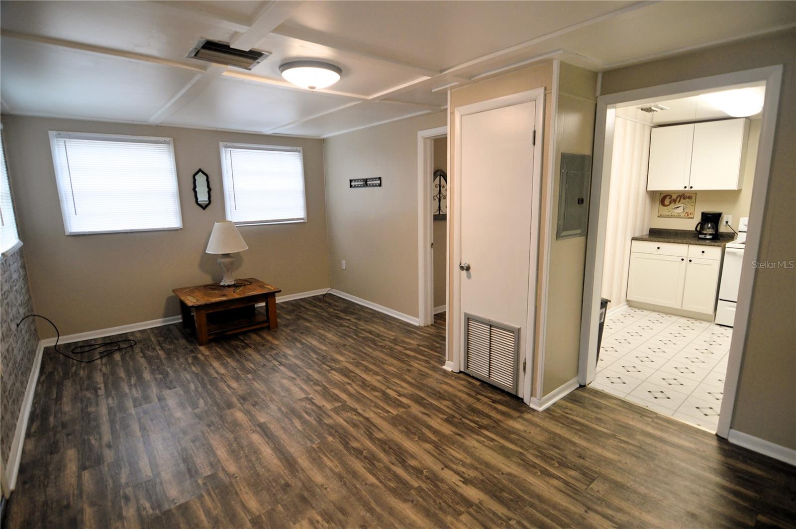 2nd floor apartment living room