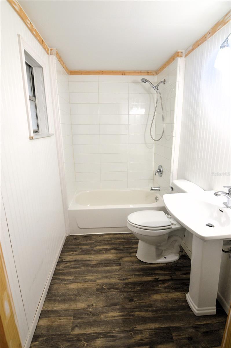 1st floor apartment bathroom