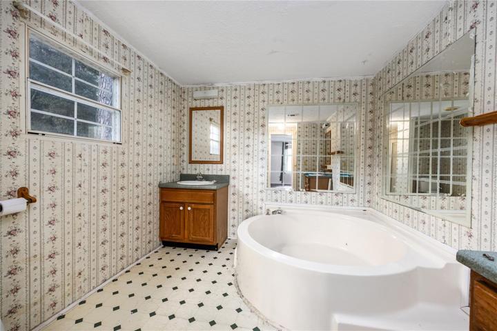 Owner's Suite Bathroom