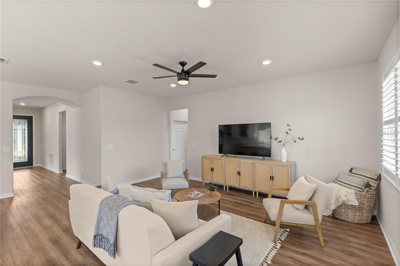 Large great room, perfect for entertaining