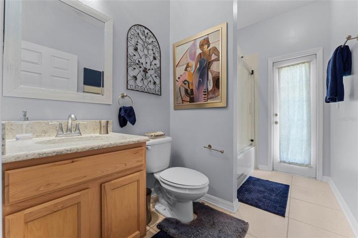 Cabana Main Bathroom for Bedroom 3 & 4