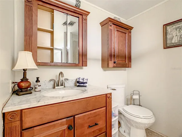 Ensuite master bathroom