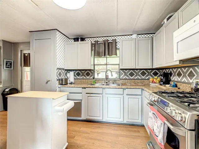 Beautiful updated kitchen
