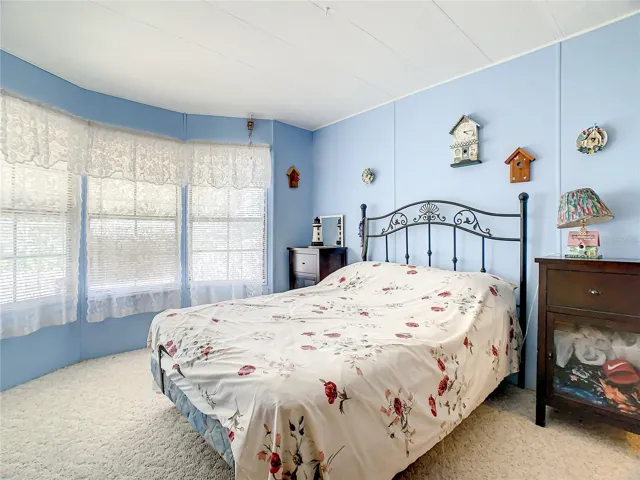 Guest bedroom