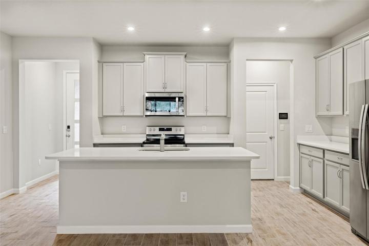 Kitchen Island With Breakfast Bar