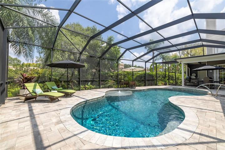 Expansive pool deck