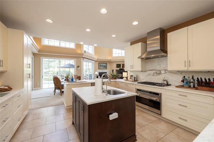 Gourmet Kitchen