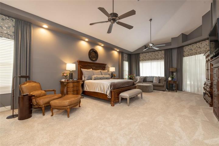 Expansive Owners Suite