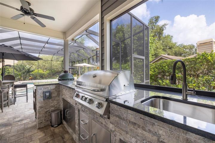 Outdoor Kitchen