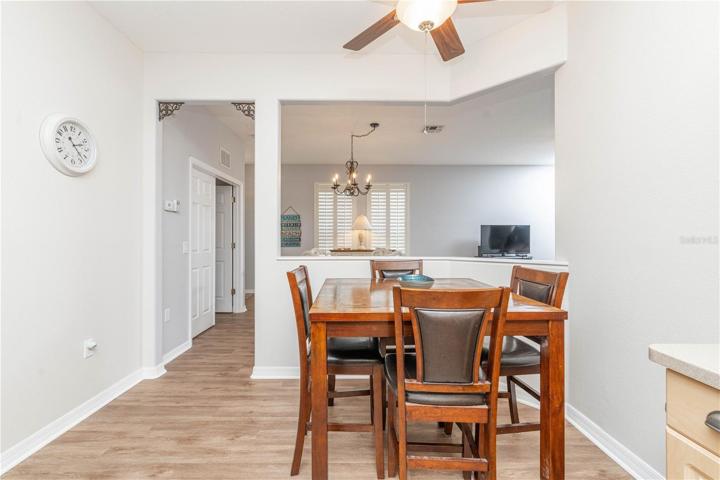 Eat-in Kitchen