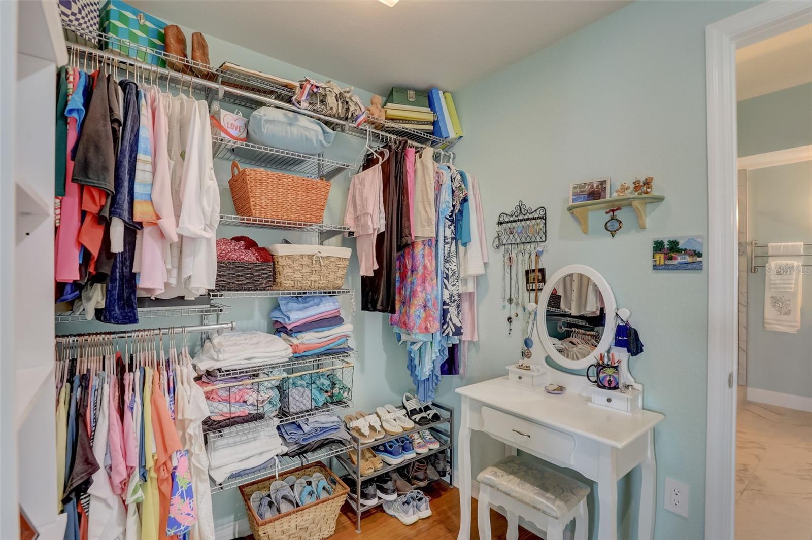 Master Bedroom Dressing Area