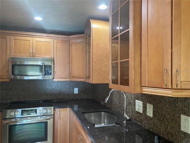 Updated Kitchen with new Cabinets