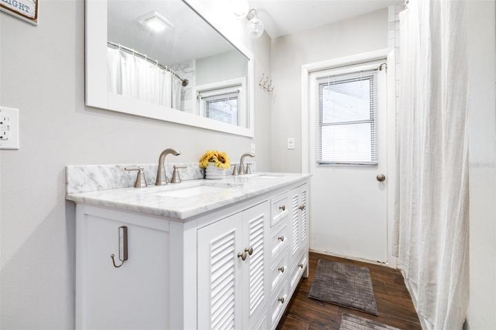 secondary bathroomdouble sinks