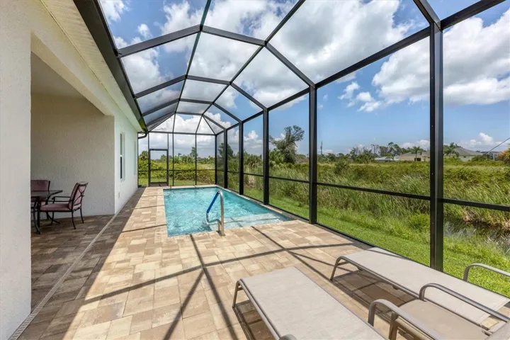 Lanai/Pool