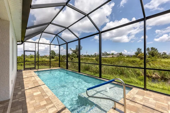 Lanai/Pool