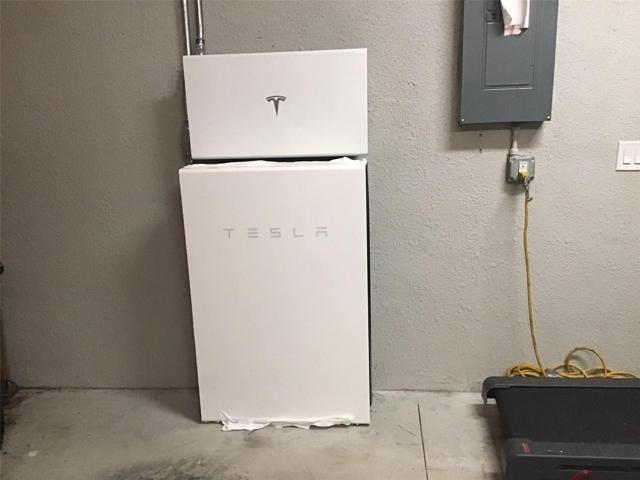 TESLA BATTERY FOR SOLAR PANELS