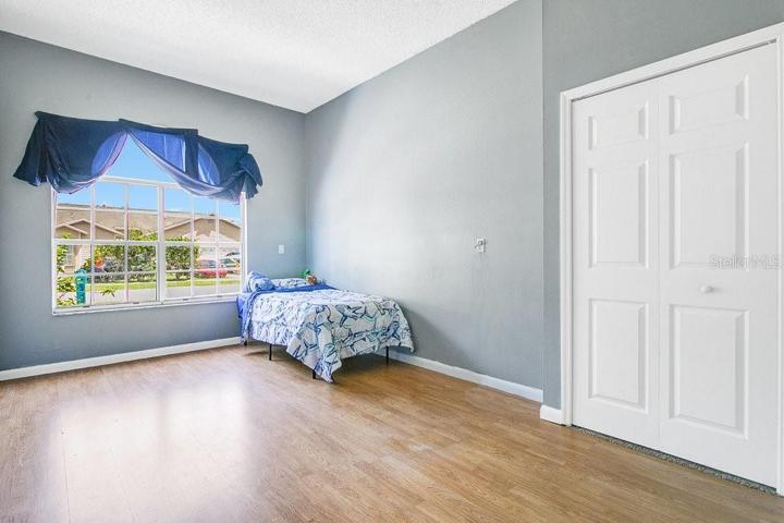 Secundary master suite