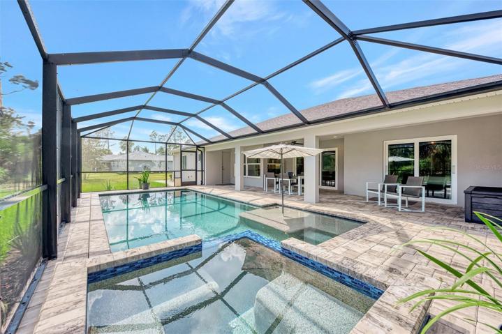Upgraded pool/spa can fit 6 in the hot spa.