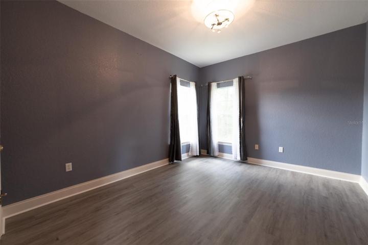 Guest Bedroom (3)