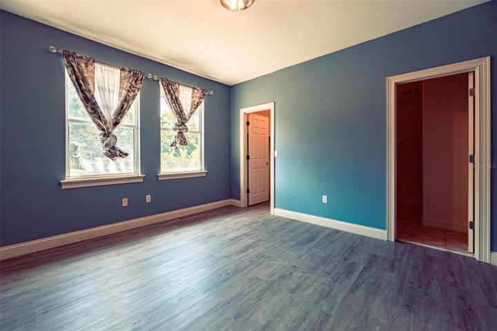 Guest Bedroom (5)