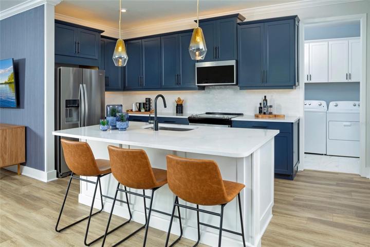 Model Breakfast Bar