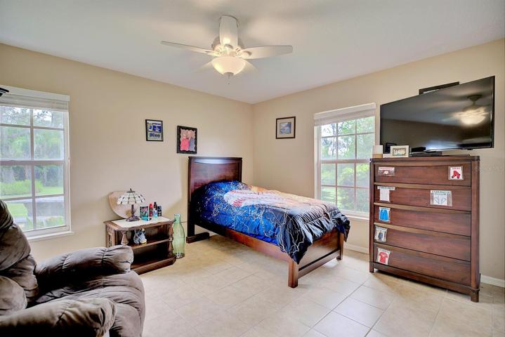 Rear bedroom 2