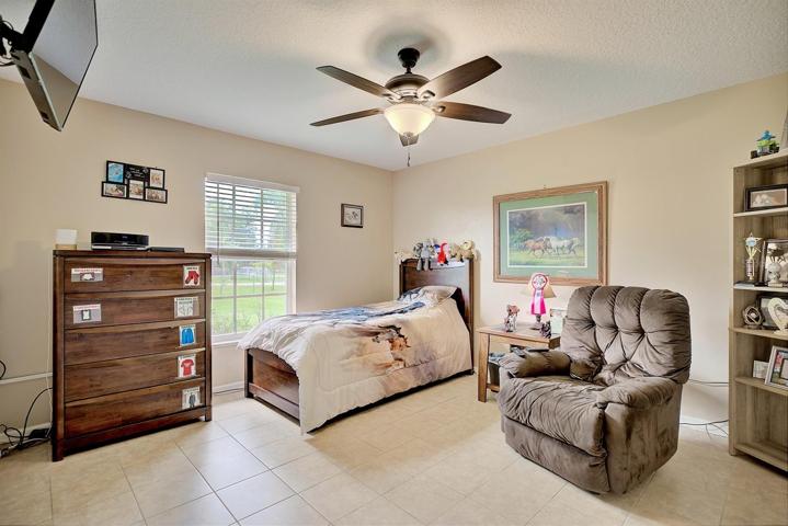 Rear bedroom 1