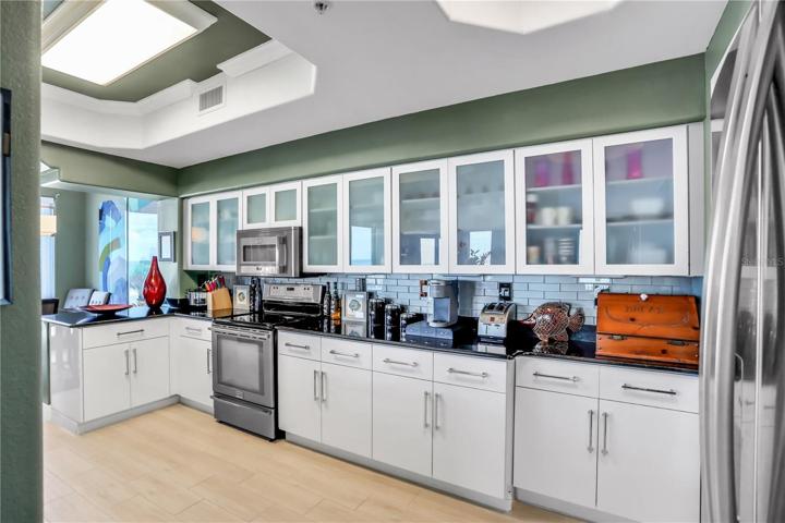 Frosted upper cabinets