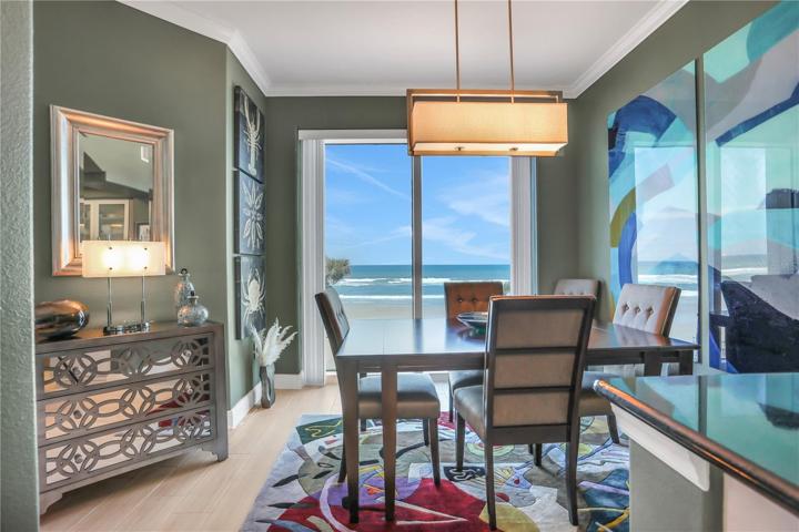 Breakfast nook